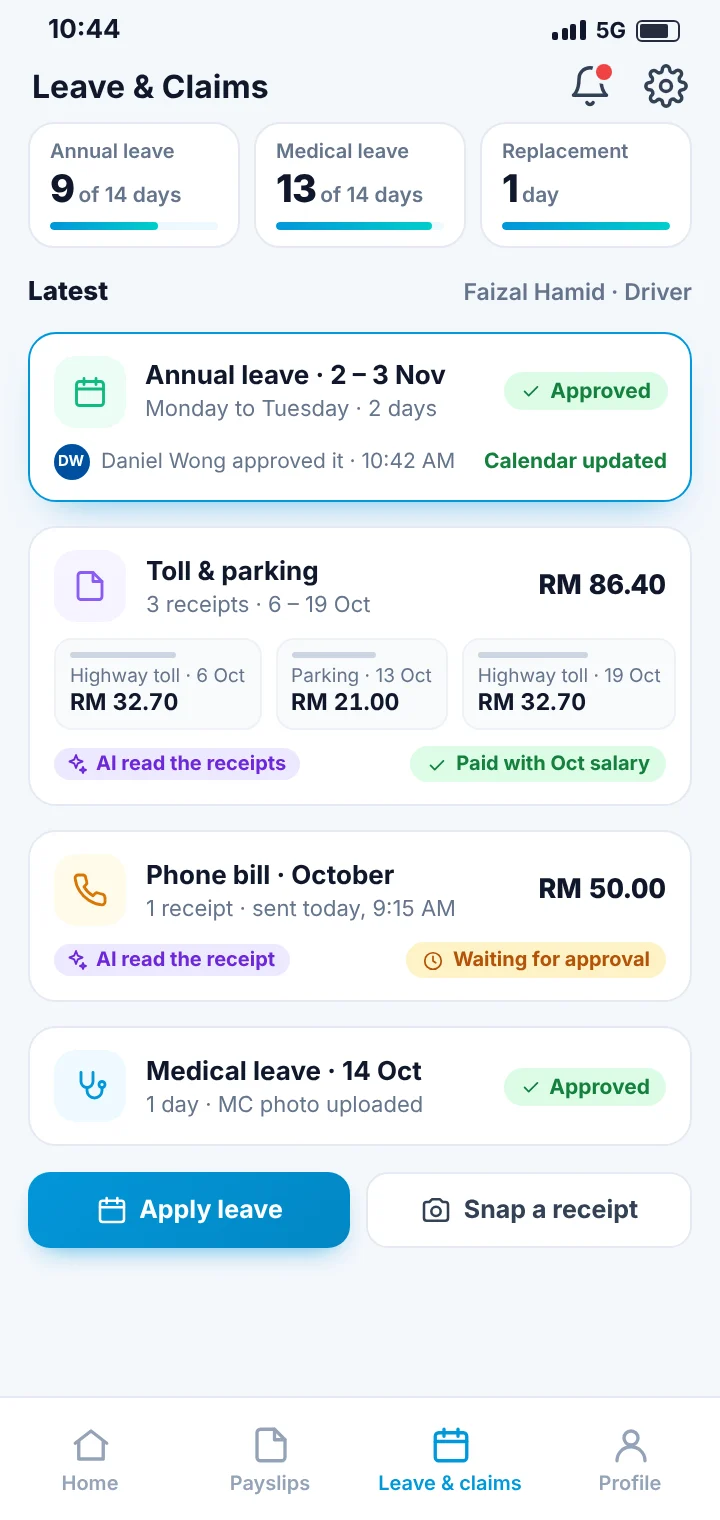 员工 App 里的请假和报销：剩余假期、经理批准的年假、AI 读出的过路费和停车费收据跟薪水一起发，还有一项等待批准的报销